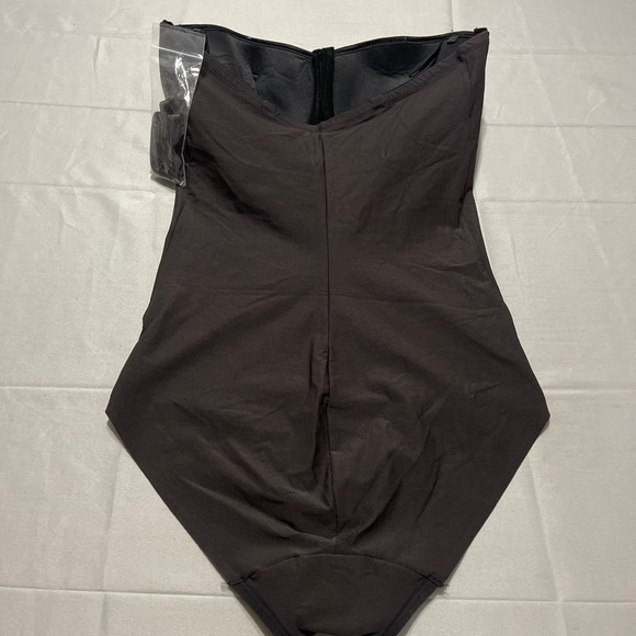 Ambrielle Black Nylon 40C Strapless Shapewear Bodysuit Firm Control Bodybriefer - Picture 2 of 8